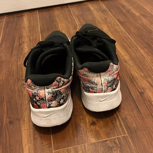 Nike Star Runner Floral Pattern - Picture 3 of 3